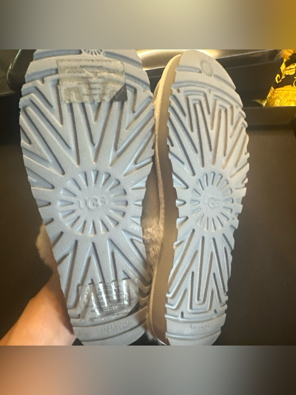 UGG Women’s Cozy Gray Plush Shearling Slippers Sz 10 - Picture 6 of 14